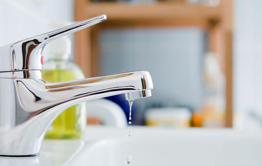 cac-thao-voi-nuoc-rua-bat-bi-ro-ri-1 Vòi nước rửa bát khi bị rò rỉ