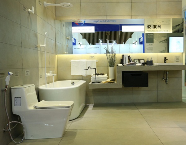 Phòng tắm tối giản nhưng vô cùng lãng mạn dành cho tình yêu vững bền của đôi vợ chồng mới cưới