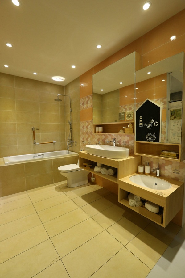 Các thiết bị vệ sinh Cotto đa năng giúp người già và trẻ em sử dụng dễ dàng