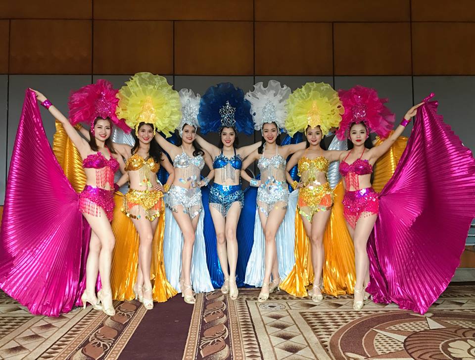 Vũ Đoàn Carmen biểu diễn tại Lễ khai trương